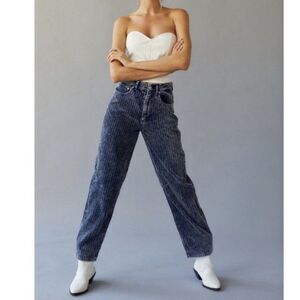 BDG urban outfitters Mom high rise blue corduroy jeans size 26